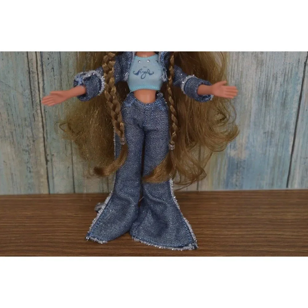 Bratz Doll Yasmin 2001 MGA In Cloe Denim Outfit Brown Hair Braids Vintage